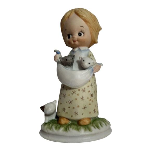 Lefton China 2 Everything We Do We Do Together 00204 Girls Playing With Kittens - Picture 10 of 14